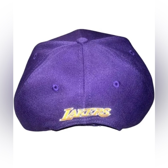 Los Angeles Lakers Cap Mens ULTRA GAME Snapback NBA Purple OSFM Official Hat NWT - Picture 2 of 5